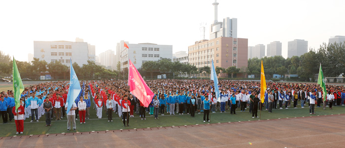 外围买球app十大平台举行新学年升国旗仪式