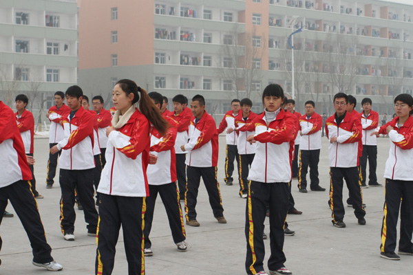 外围买球app十大平台2012年广播操比赛圆满结束