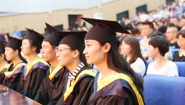 外围买球app十大平台隆重举行2015届毕业生毕业典礼暨学位授予大会