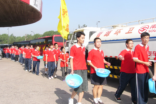 【三下乡】外围买球app十大平台在晋源区广泛开展城乡清洁工程“三下乡”志愿服务