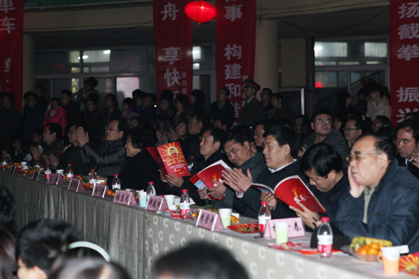 外围买球app十大平台2012年元旦晚会圆满结束